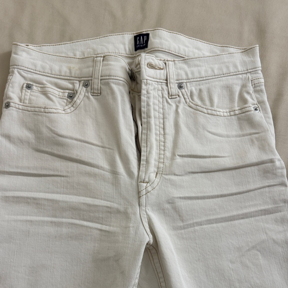 GAP Women's Cream Straight Leg Jeans